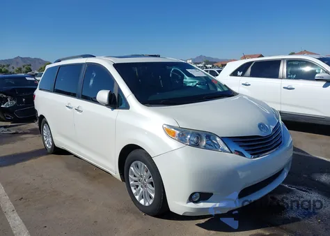 2015 Toyota Sienna Xle Premium 8 Passenger from USA, damaged, VIN 5TDYK3DC3FS682820